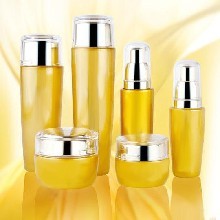 上海悦美红妆化妆品批发 美业供应链的重要一环